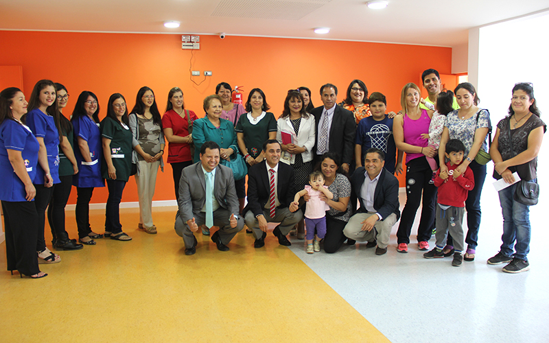 Autoridades y comunidad visitaron instalaciones del próximo jardín infantil que funcionará en Curicó