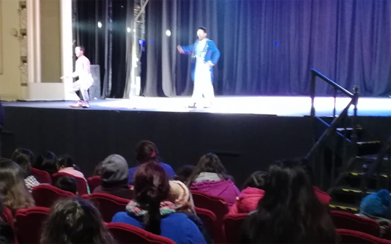 Párvulos disfrutan del teatro en la quinta versión del Festival de Teatro Infantil Porteño
