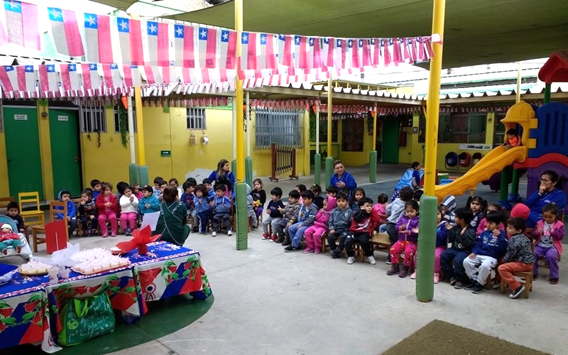Con pasacalle a la chilena Jardín Infantil “Capullito” festeja un nuevo aniversario patrio