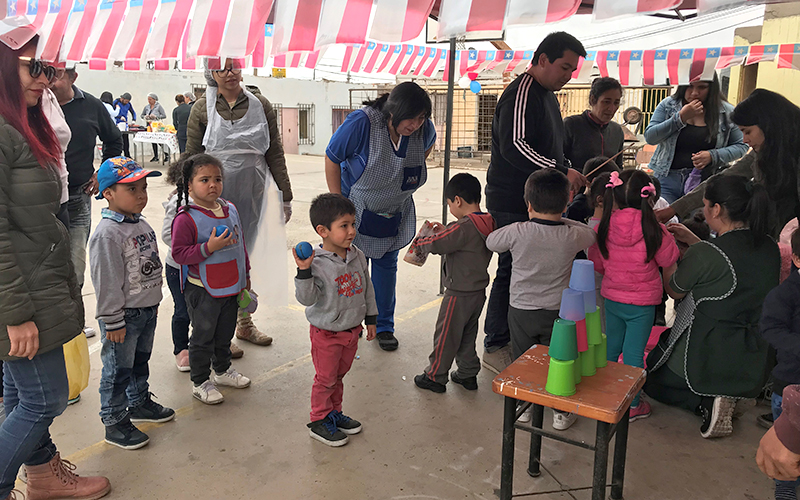Párvulos del “Caracolito” celebran el cumpleaños de Chile con terremotos para niños