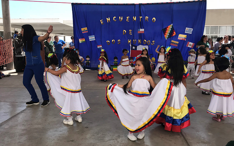 Con folclor y gastronomía latinoamericana el Jardín “Mi Banderita Chilena” festeja la interculturalidad