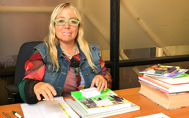 Educadora de la Junji Antofagasta obtiene importante reconocimiento en concurso literario