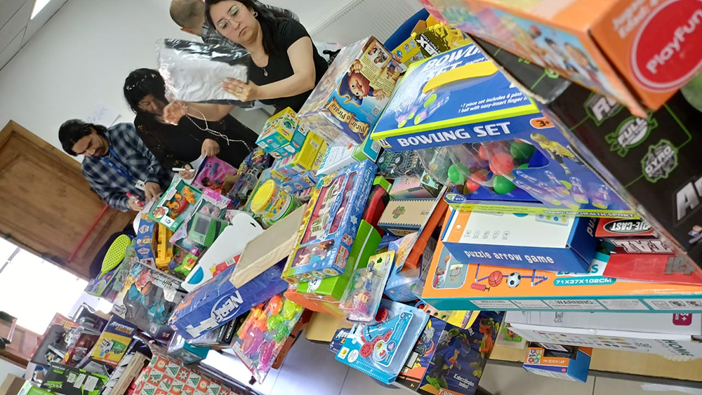 Más de 600 juguetes reunió campaña de Radio Polar para las niñas y los niños de la Junji